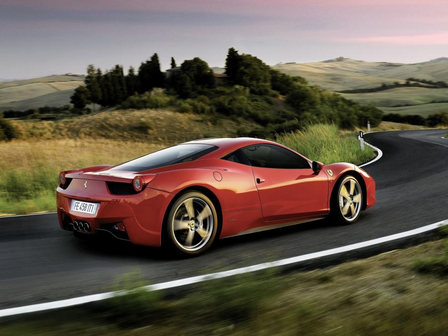  Ferrari 458 Italia 2009 года  (фото 2 из 162)